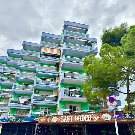 Apartsalou Oasis Apartament *